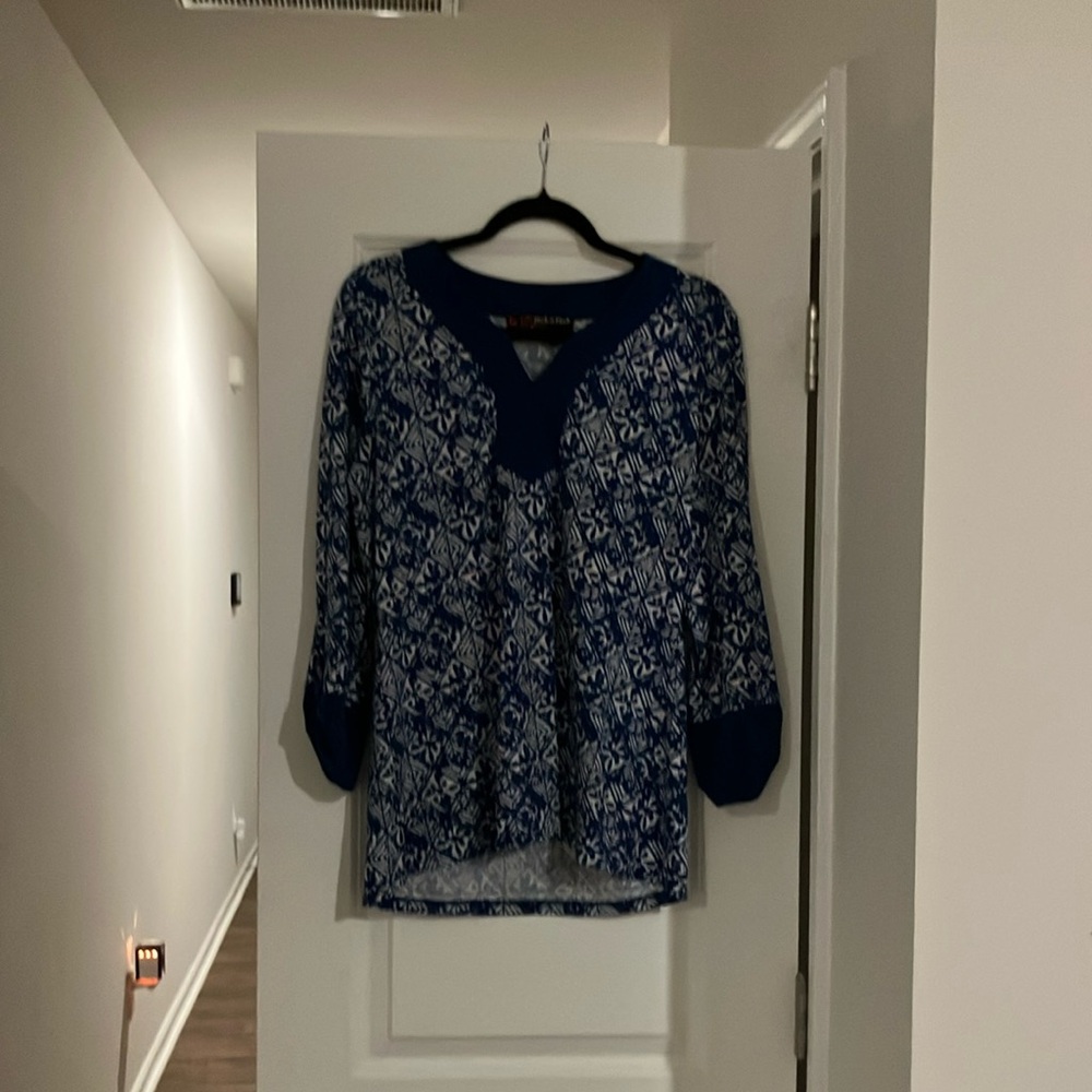 Peck & Peck Blue Patterned Women's Top size   M EveryDay Fashion